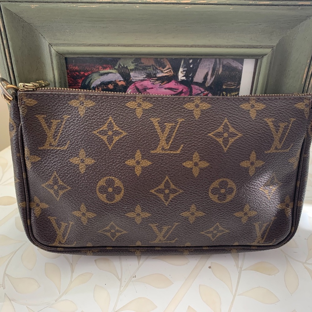 Louis Vuitton Monogram Pochette